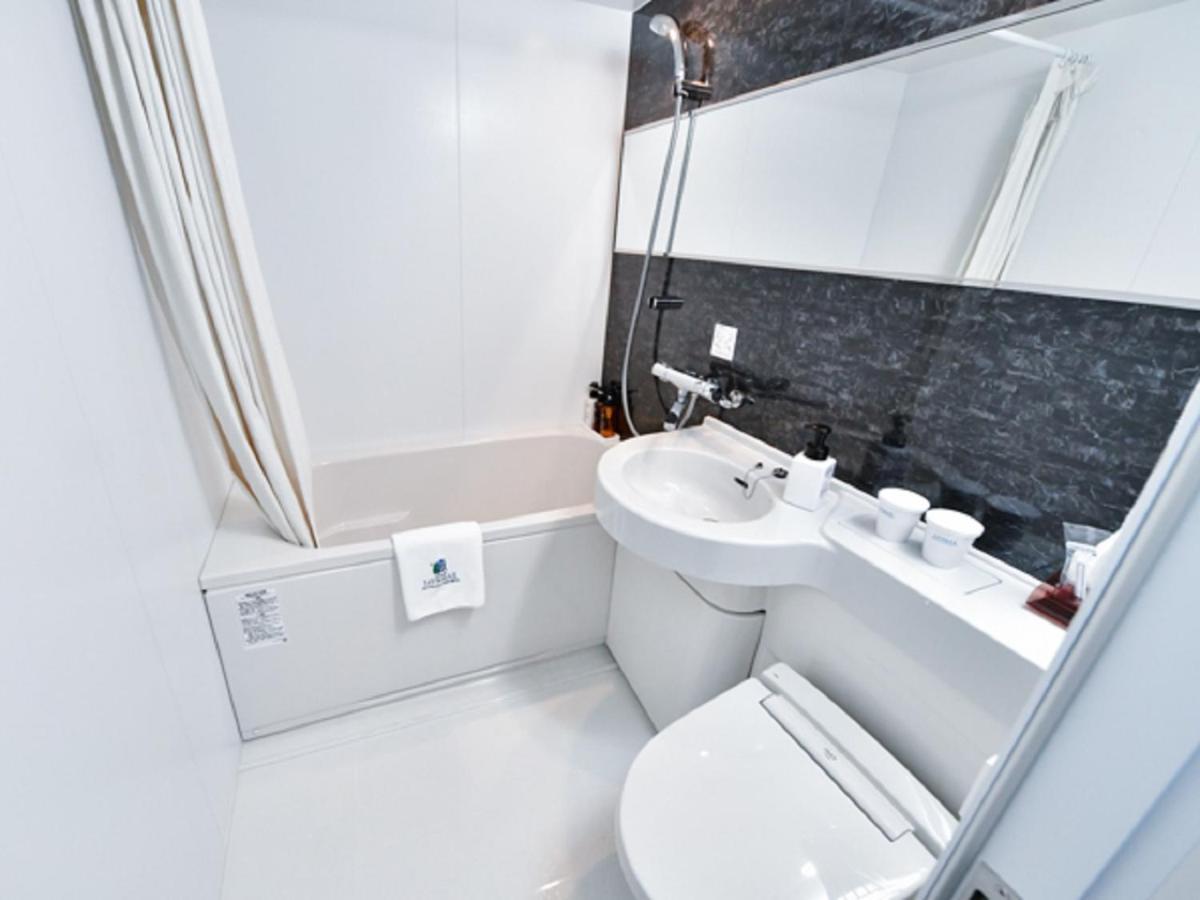 HOTEL LiVEMAX 博多駅前 Fukuoka  Eksteriør billede