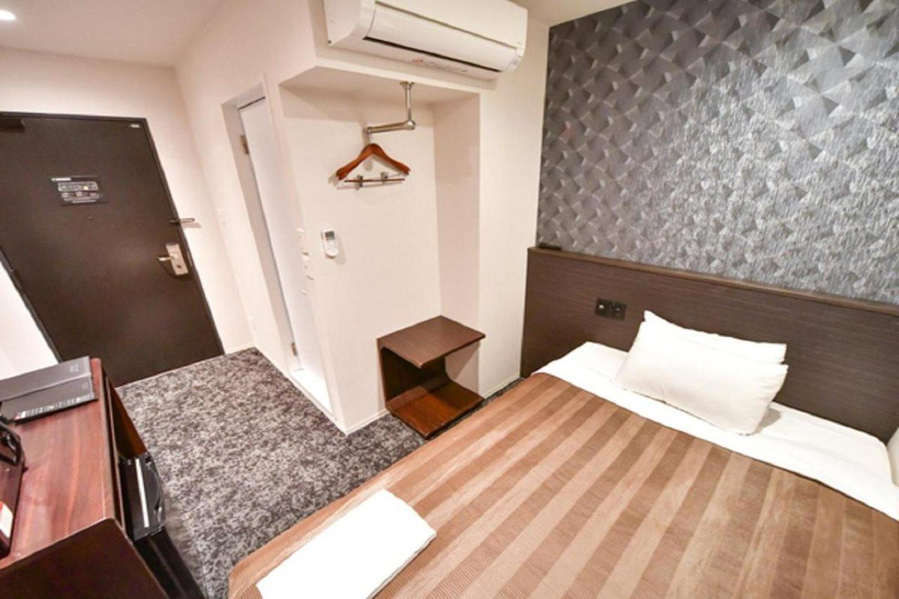 HOTEL LiVEMAX 博多駅前 Fukuoka  Eksteriør billede